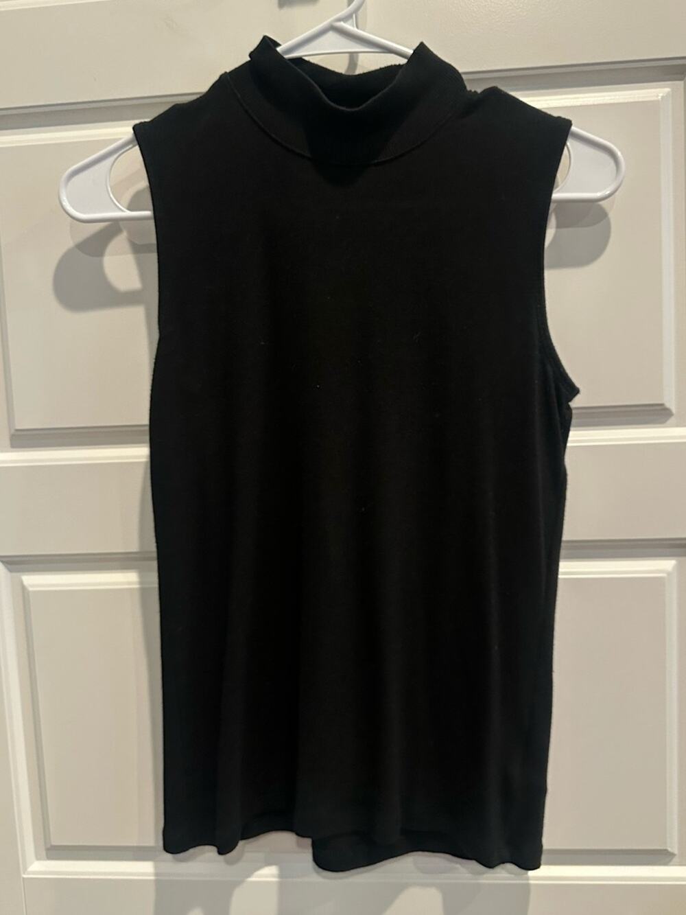 Rachel Zoe Small Mock Neck Sleeveless Sweater Tank Top Quiet Luxury Minimalist